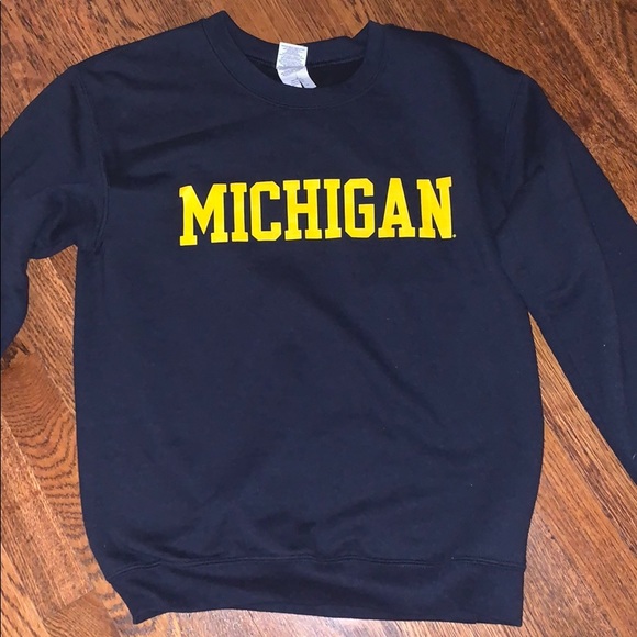 Sweaters - University of Michigan sweatshirt